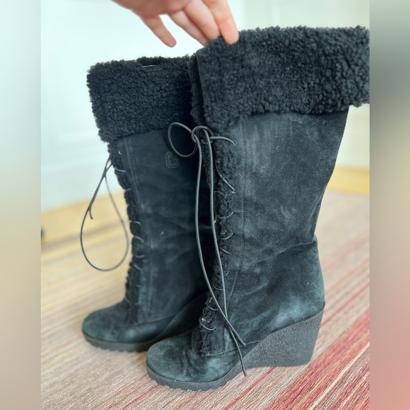 Fendi Suede Winter Boots with Shearling Top - Picture 12 of 13